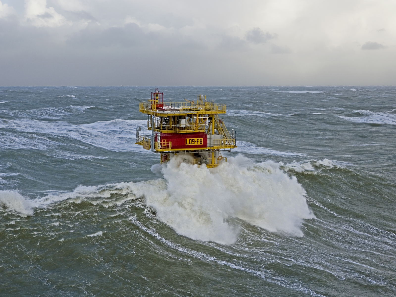 Unmanned North Sea monopile platform in operation - JB v Doesburg
