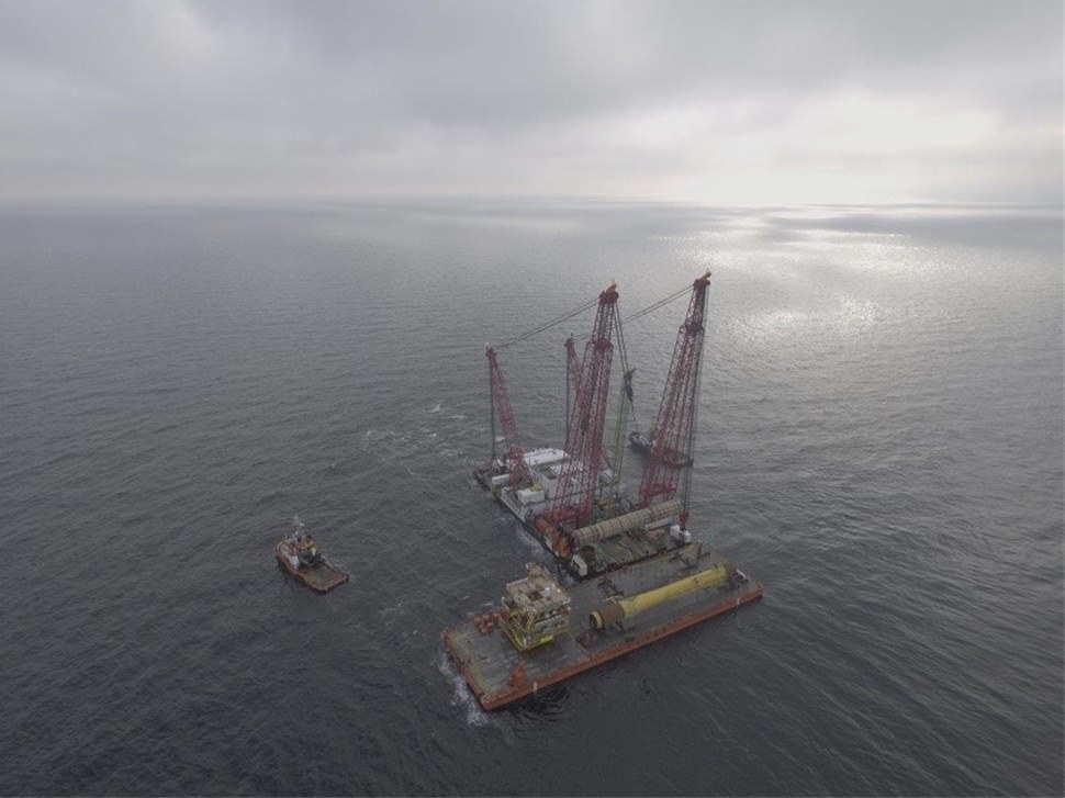 Unmanned North Sea monopile platform Offshore Installation - JB v Doesburg